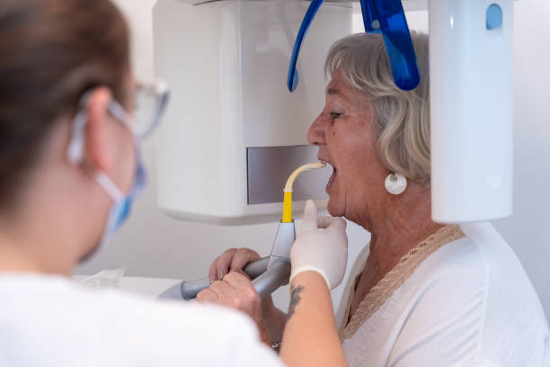Best Pediatric Emergency Dentist in Broadmoor, CA